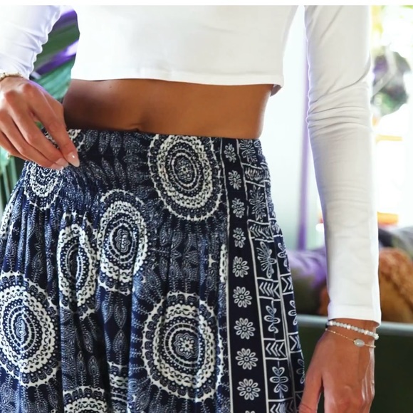 Lotus and Luna Como harem pants- never worn with tags - Picture 5 of 7